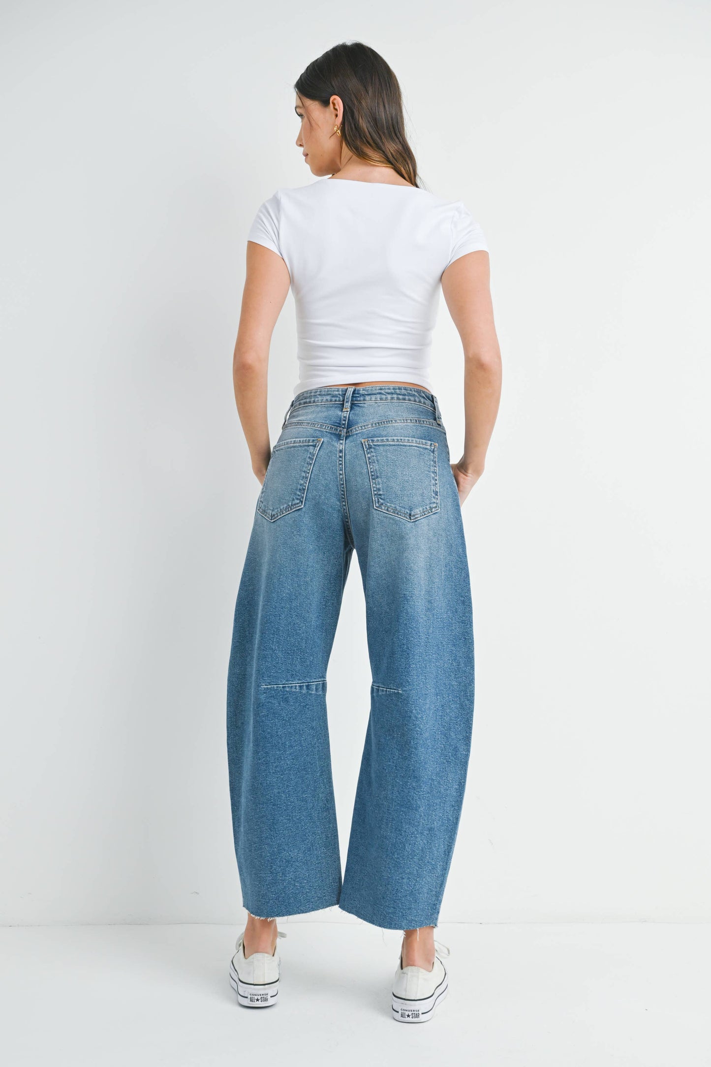 JUST BLACK DENIM - BP473J - MED - Barrel Jean w/ Seams