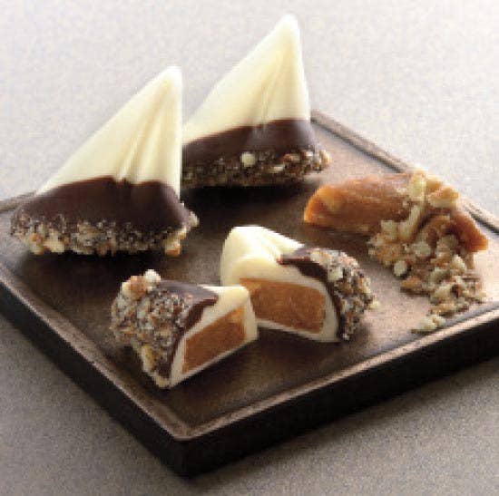 Harbor Sweets - 2 Pcs Sweet Sloop Sailboat Favor Box - 2/3 oz