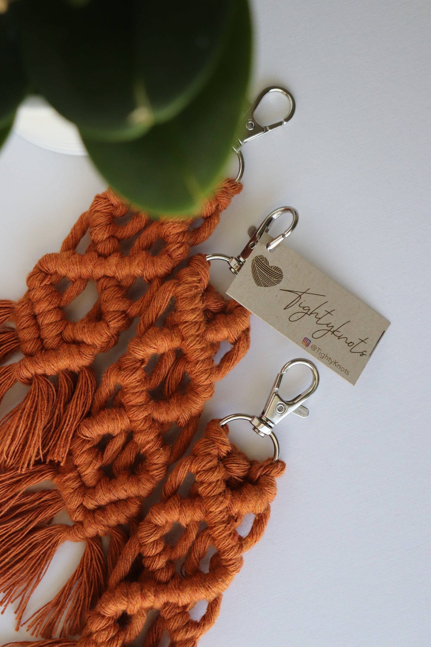tightyknots - Macrame Keychain, Keychain Boho Style in Orange Color, Macrame Accessory for Keys, Keychain Rustic With Macrame Technique