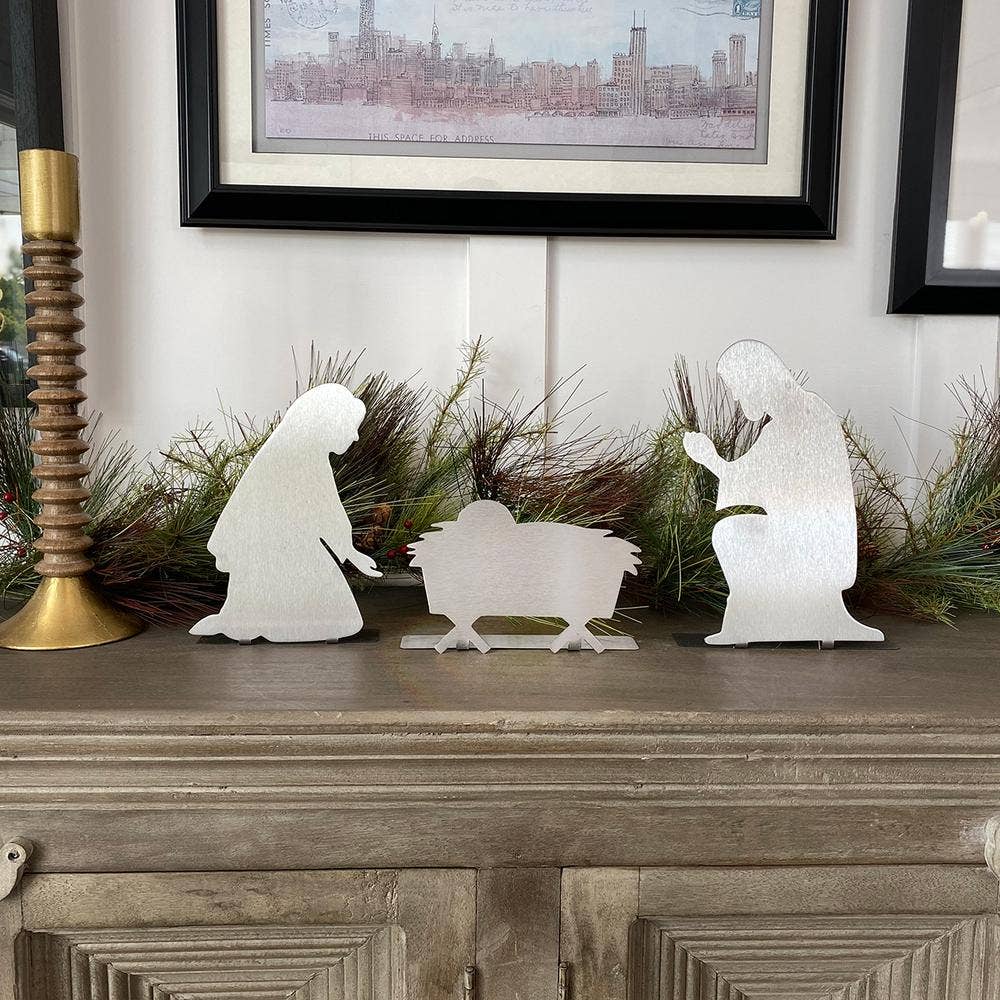 Rusted Orange Craftworks Co. - 10" TRADITIONAL 3-PIECE NATIVITY