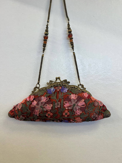 Ricki designs - VINTAGE CREWEL EMBROIDERED CLUTCH AC 276