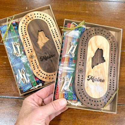 Cast & Carve - Wildlife Mini Travel Cribbage Board & Custom Pegs Set: Any Custom Design (Message Us) / Select best pegs for us