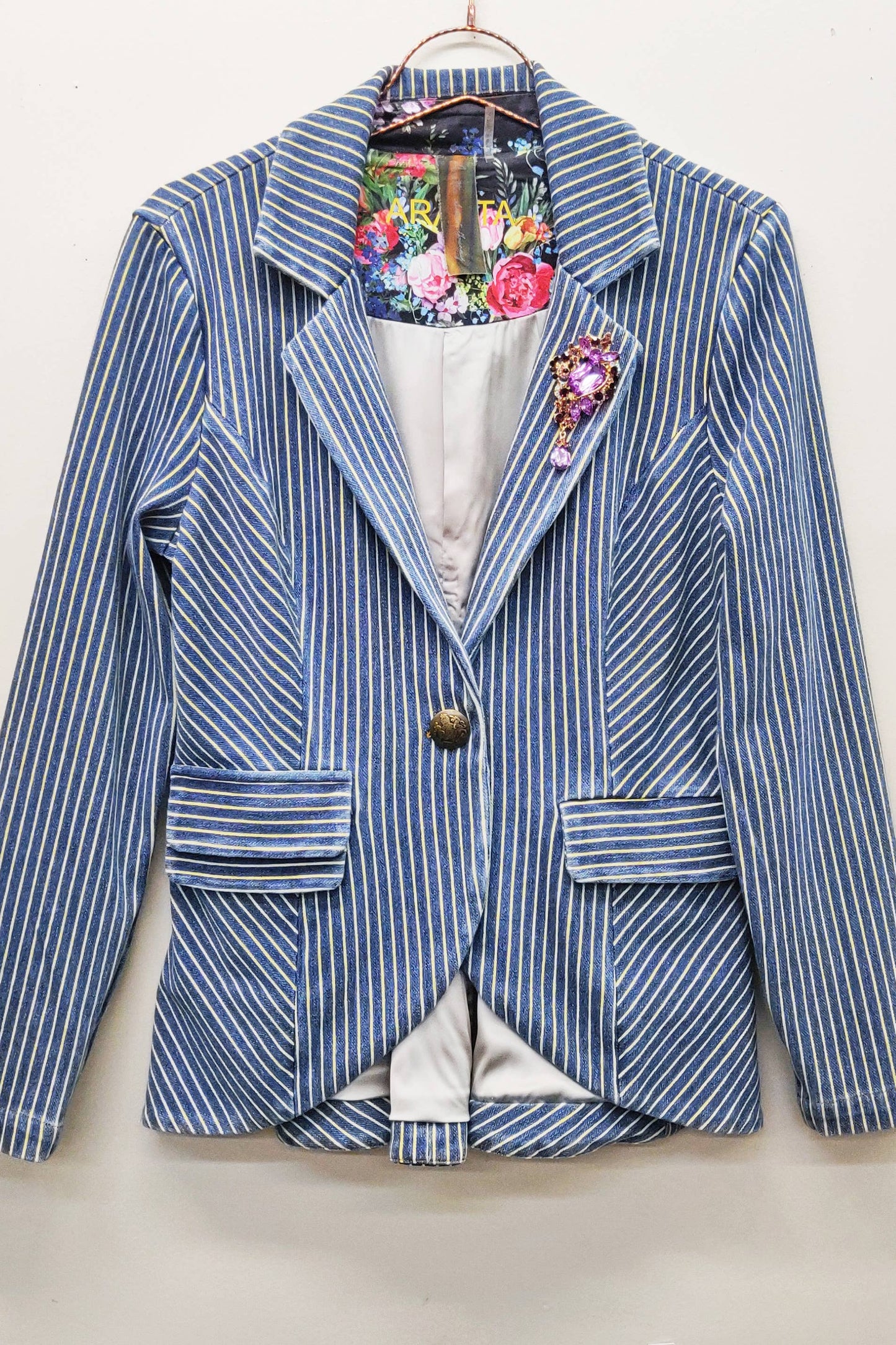 Aratta - Alaia Stripe Denim Blazer: Denim Stripe / L