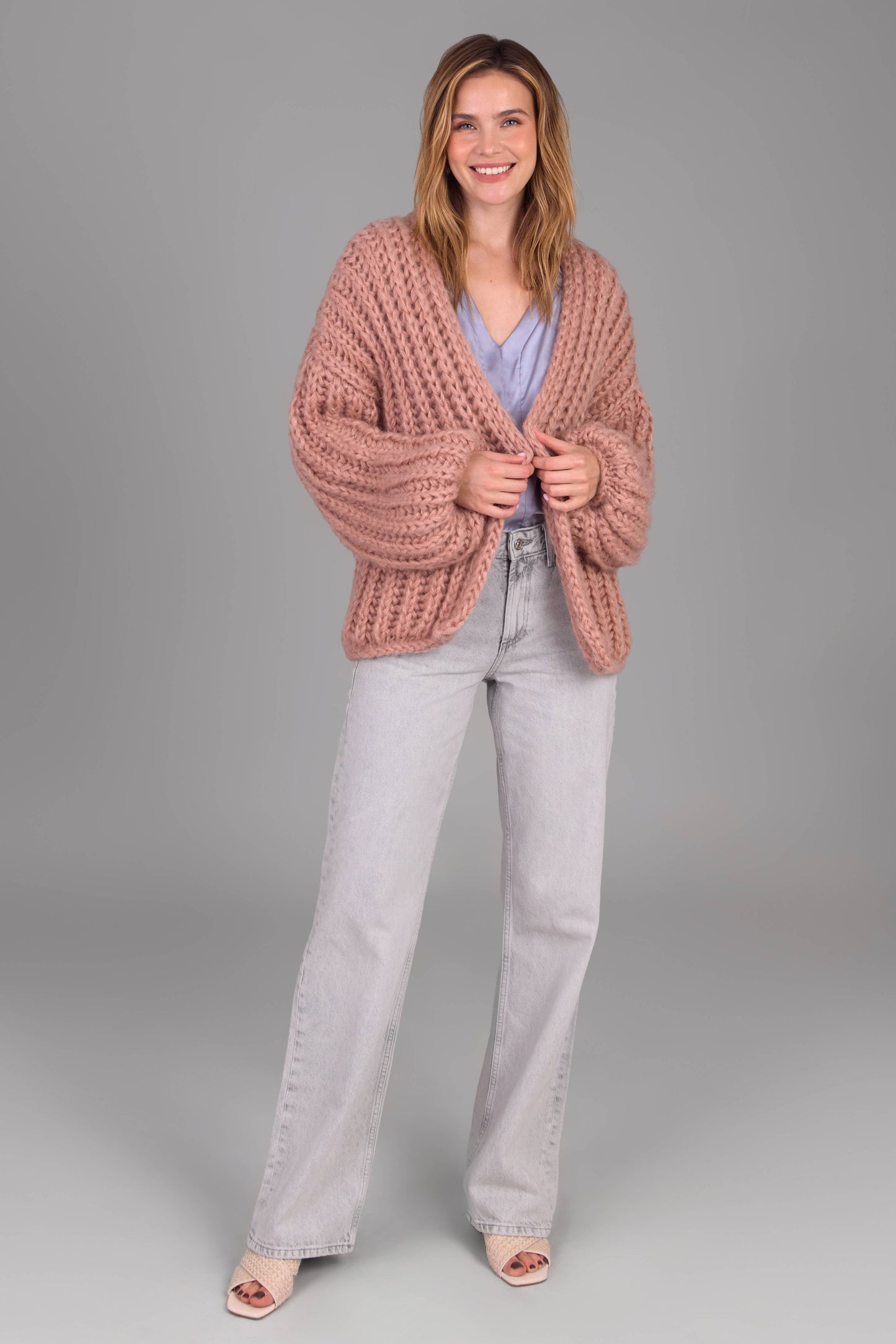 SAACHI - Chunky Oversized Knit Cardigan