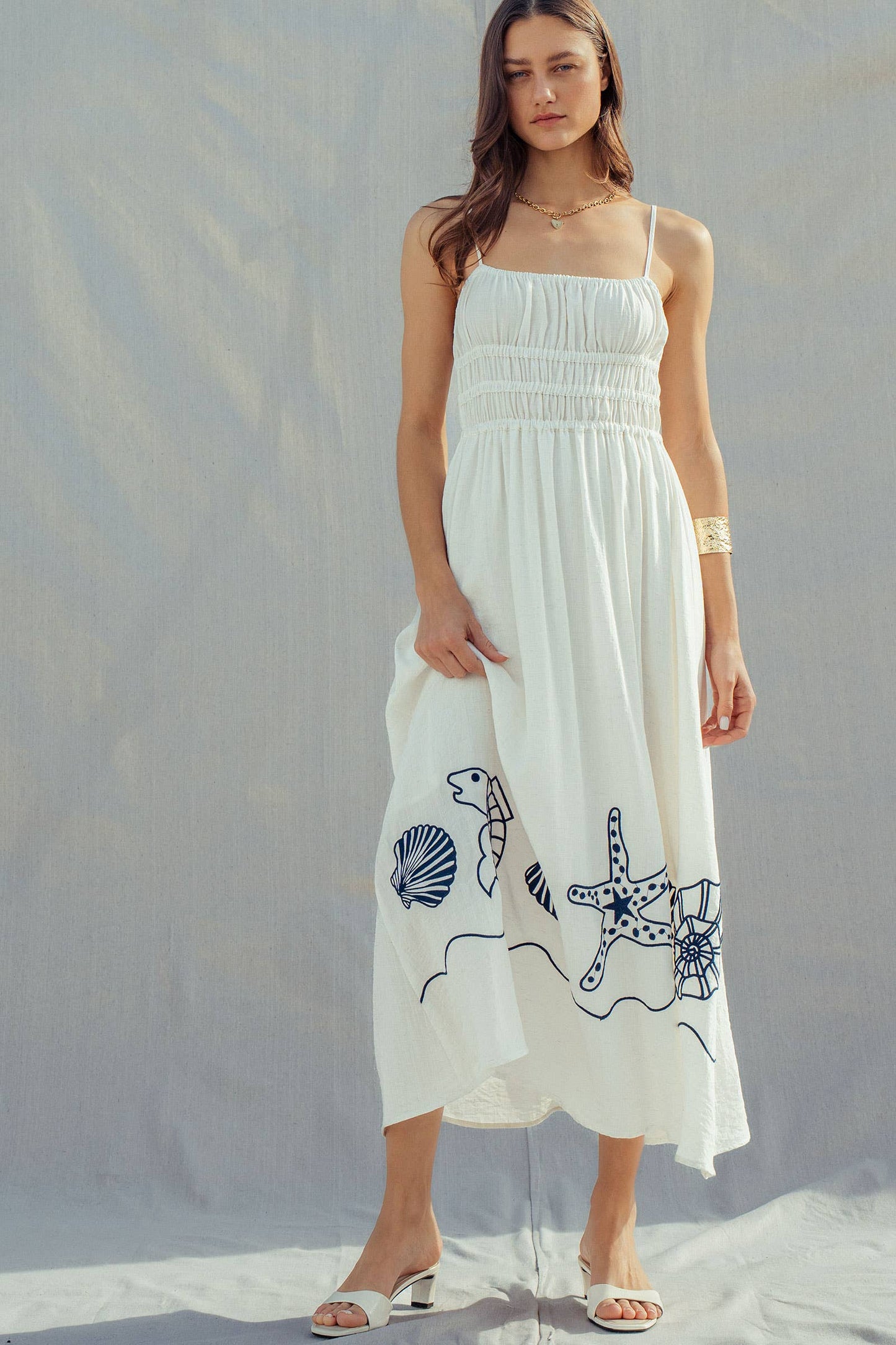 Urban Daizy - Seashell Embroidered Linen Blend Smocked Dress