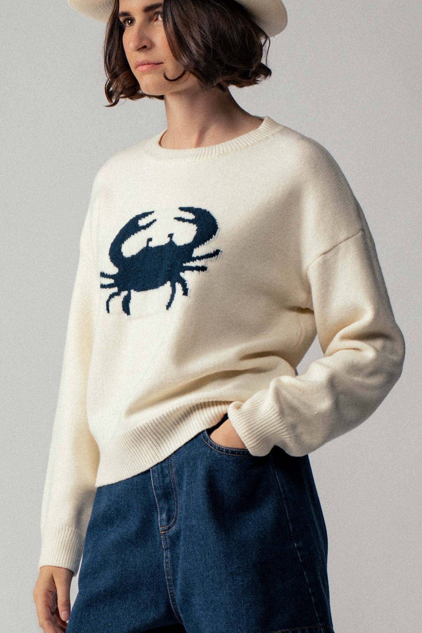 Urban Daizy - Crab Graphic Relaxed Knit Sweater