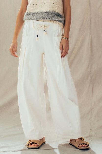 Urban Daizy - Rope Drawstring Balloon Pants Pleated Front