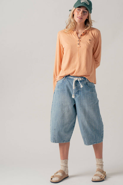 Urban Daizy - Drawstring Waist Barrel Leg Denim Shorts