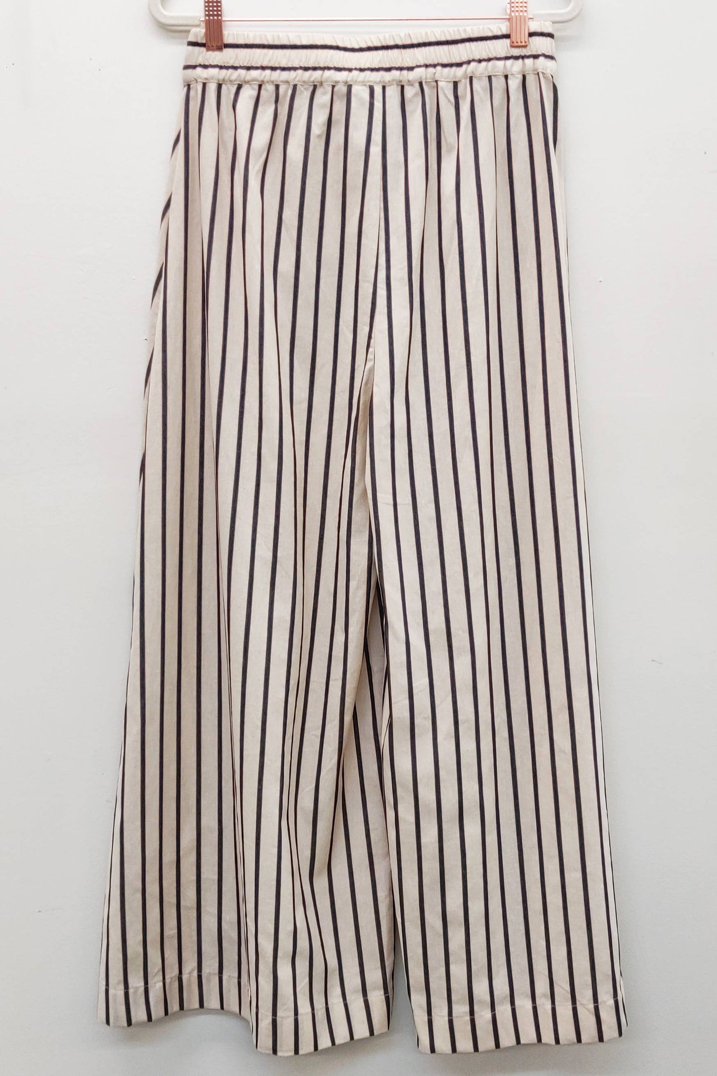 Aratta - Derby Princess Stripe Pants: Cream Stripes / L