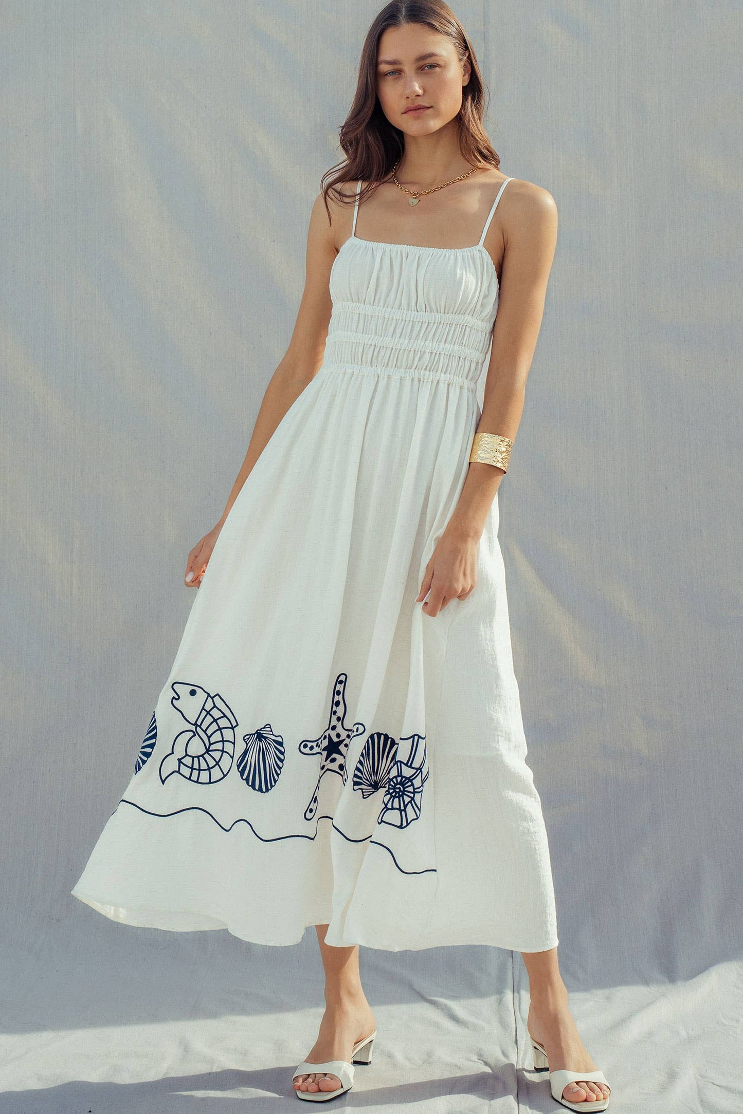 Urban Daizy - Seashell Embroidered Linen Blend Smocked Dress