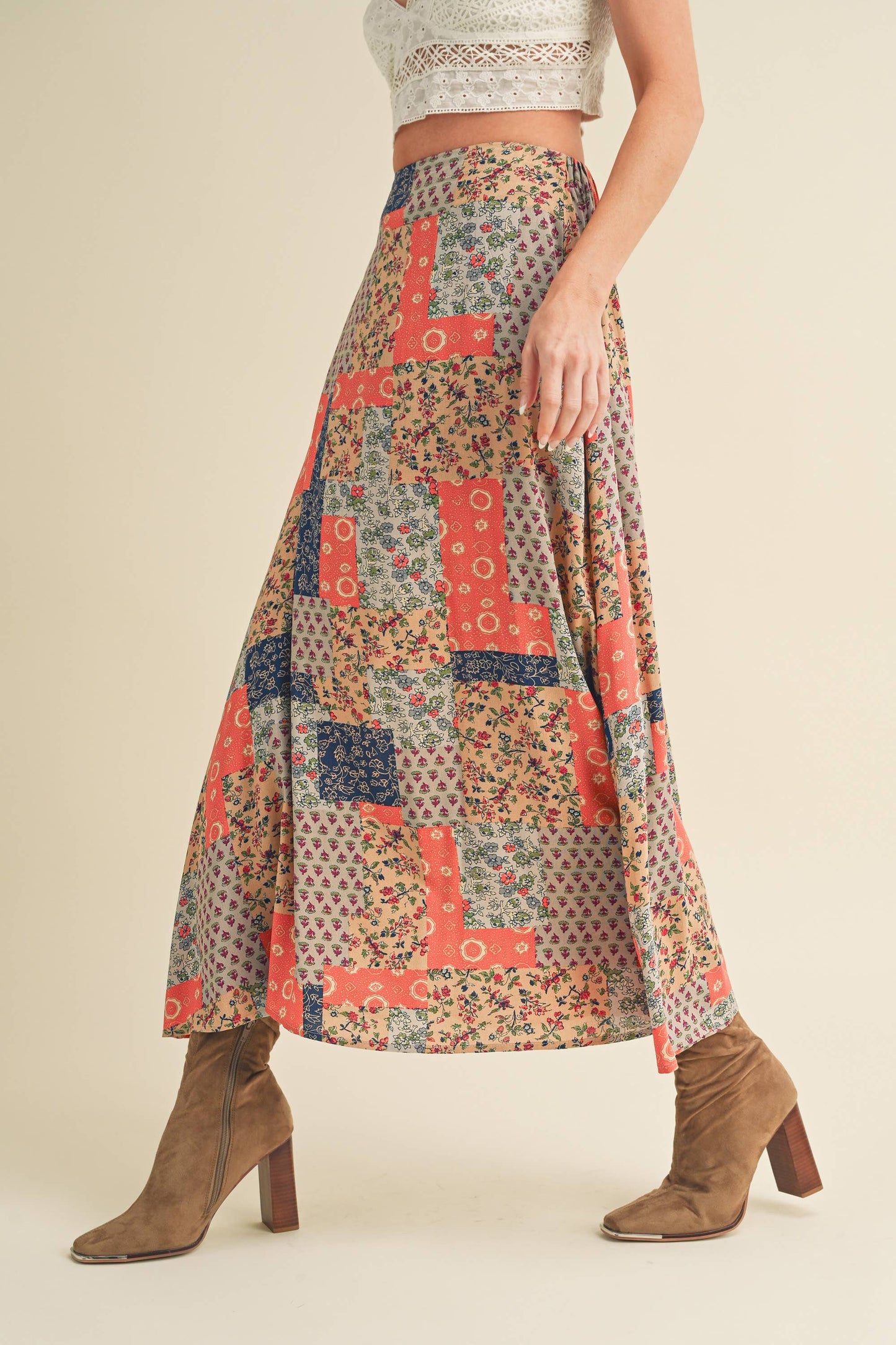 AEMI + CO - 773DN Bradyn Patchwork Print Skirt: L / Contemporary / Mint/Pink