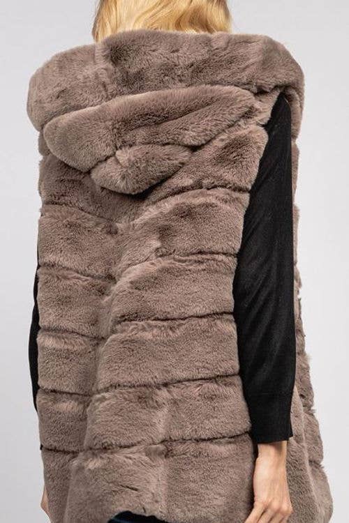 LOOWIE - 5061 Faux Fur Vest Loowie: Black