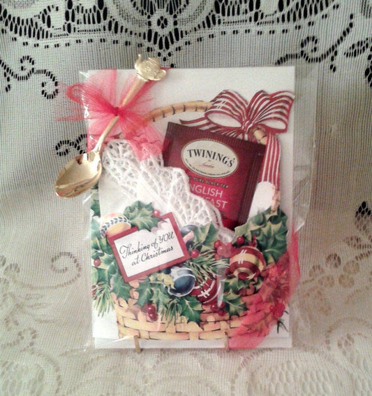 MOMENTS IN THYME - Christmas Basket Keepsake Card with Spoon