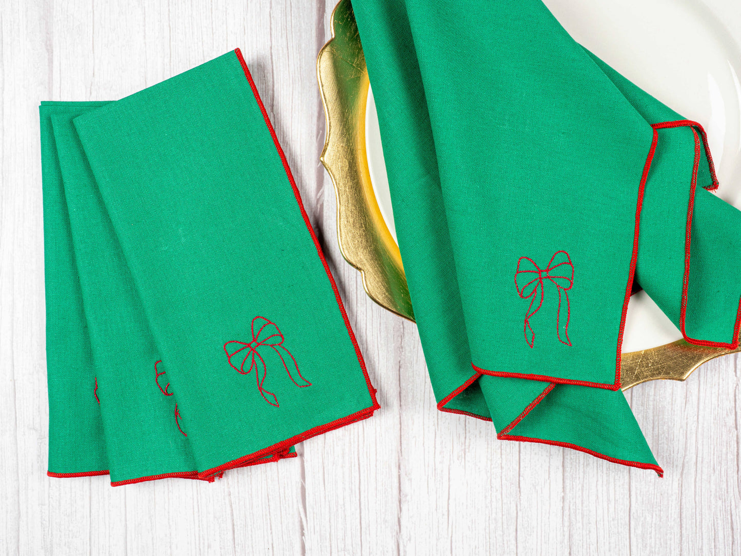 Dot and Army - Green Linen Napkins with Red Bow,  set of four