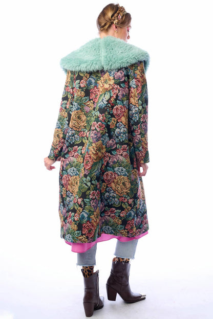 Aratta - Isabel Coat