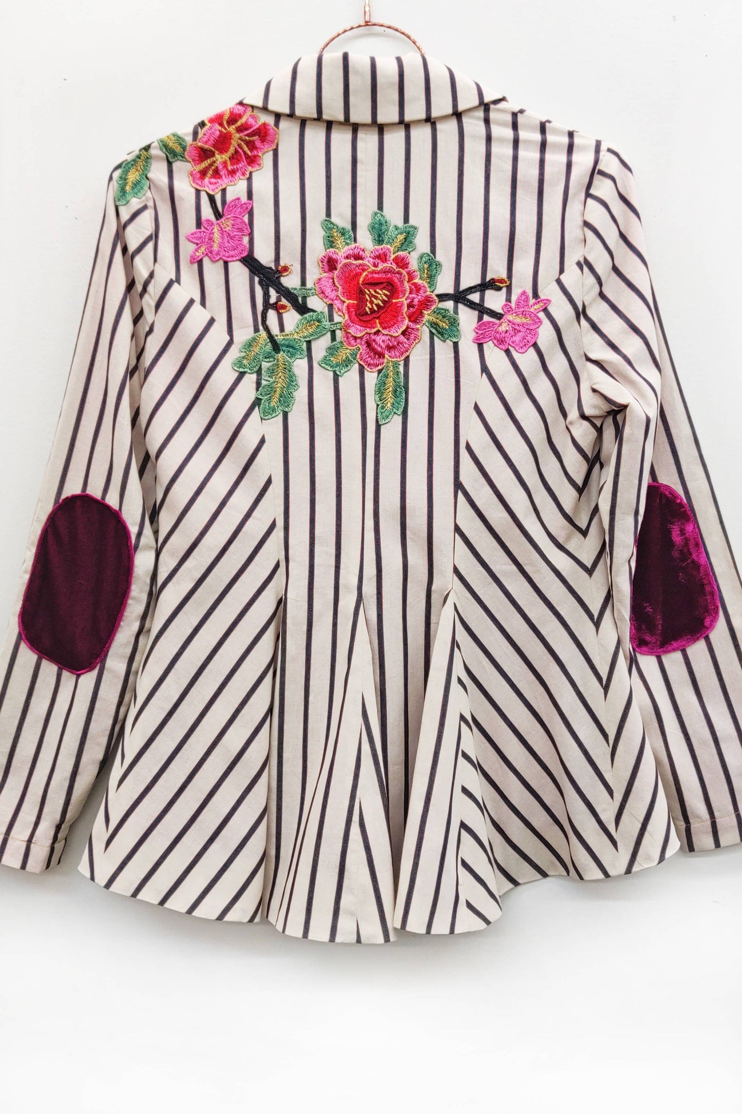 Aratta - Derby Princess Stripe Blazer: Cream Stripes / XL