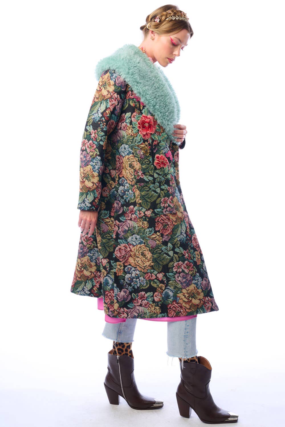 Aratta - Isabel Coat