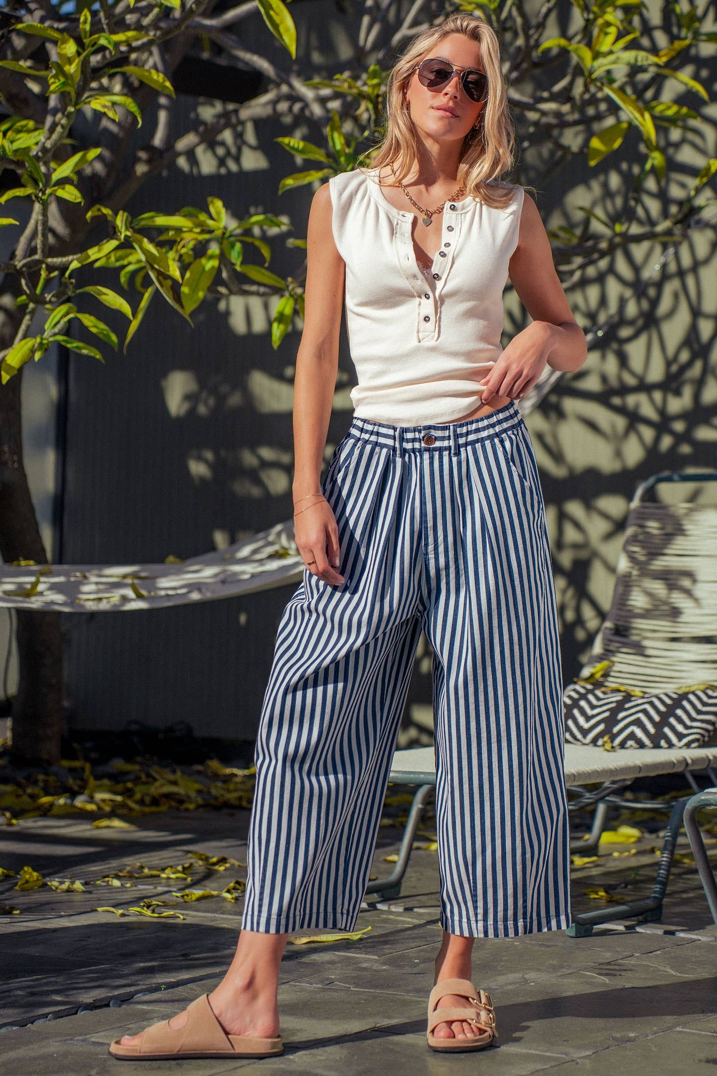 Urban Daizy - Striped Pleated Wide Leg Culotte Pants