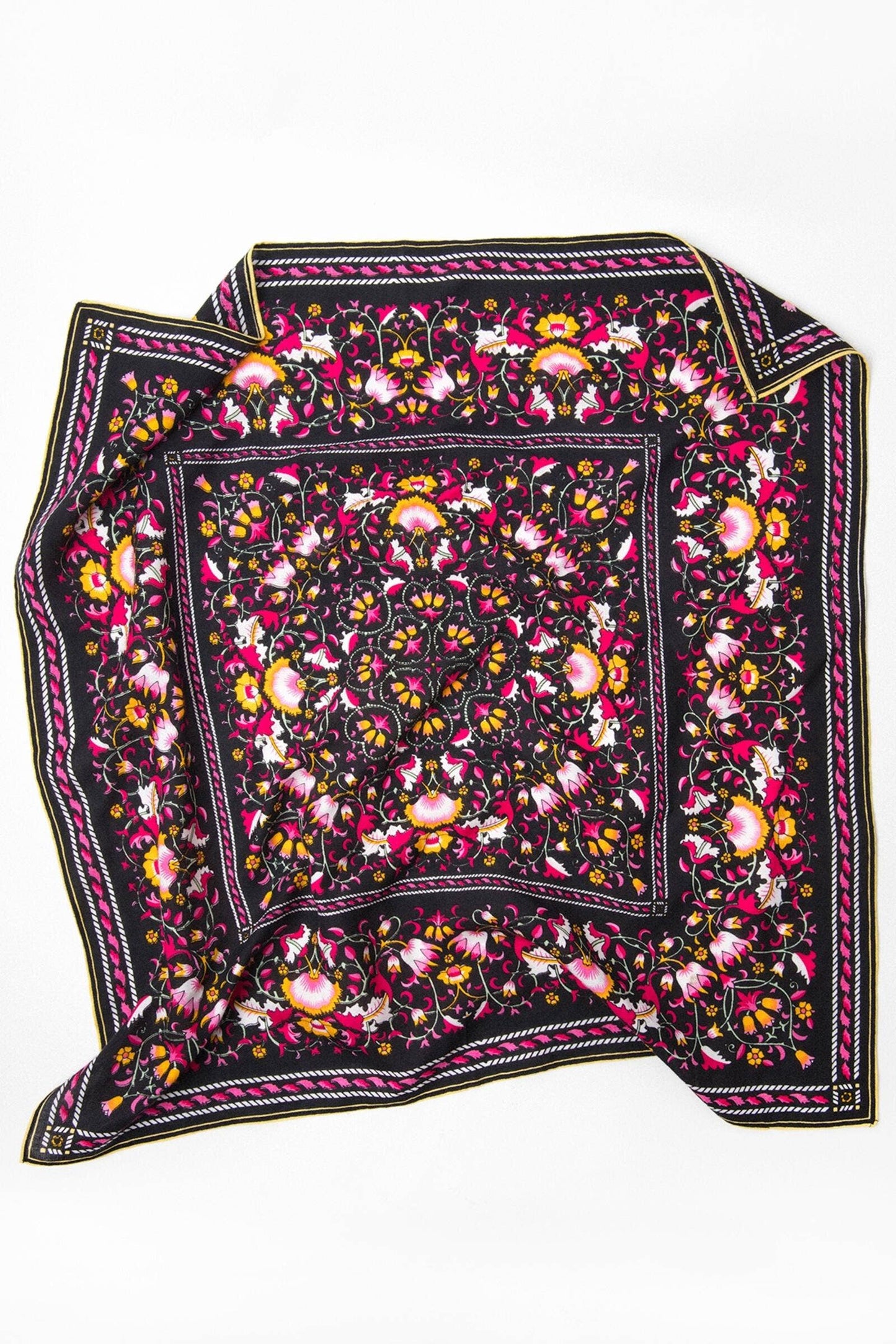 SAACHI - Tagore Bandana