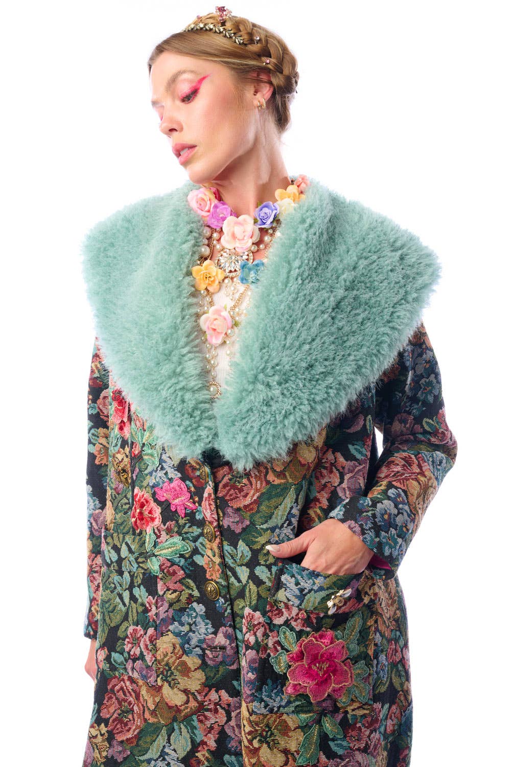 Aratta - Isabel Coat