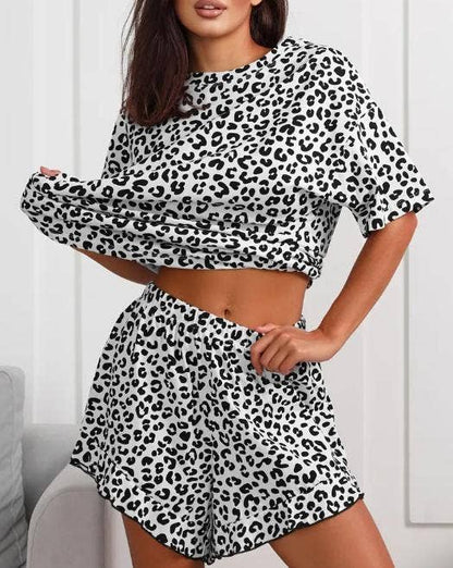 Rosa Clothing - Leopard t-shirt & shorts set short sleeves pajamas 2 pcs