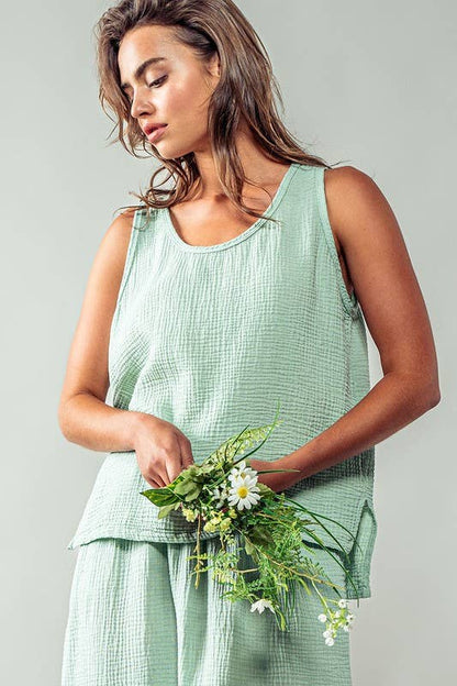 Urban Daizy - **TRANQUILITY TANK TOP: WHITE / S-2/M-2/L-2
