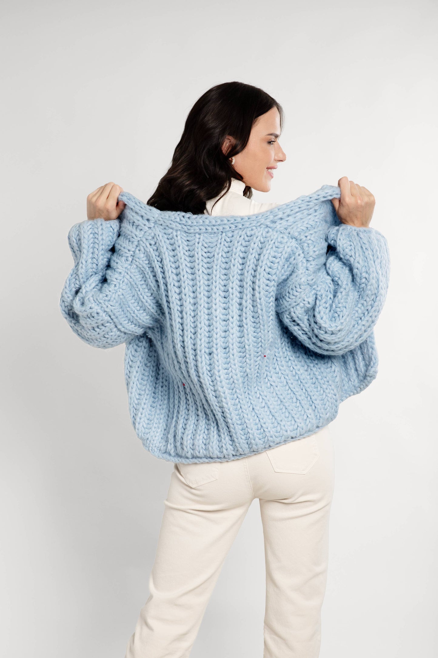 SAACHI - Chunky Oversized Knit Cardigan