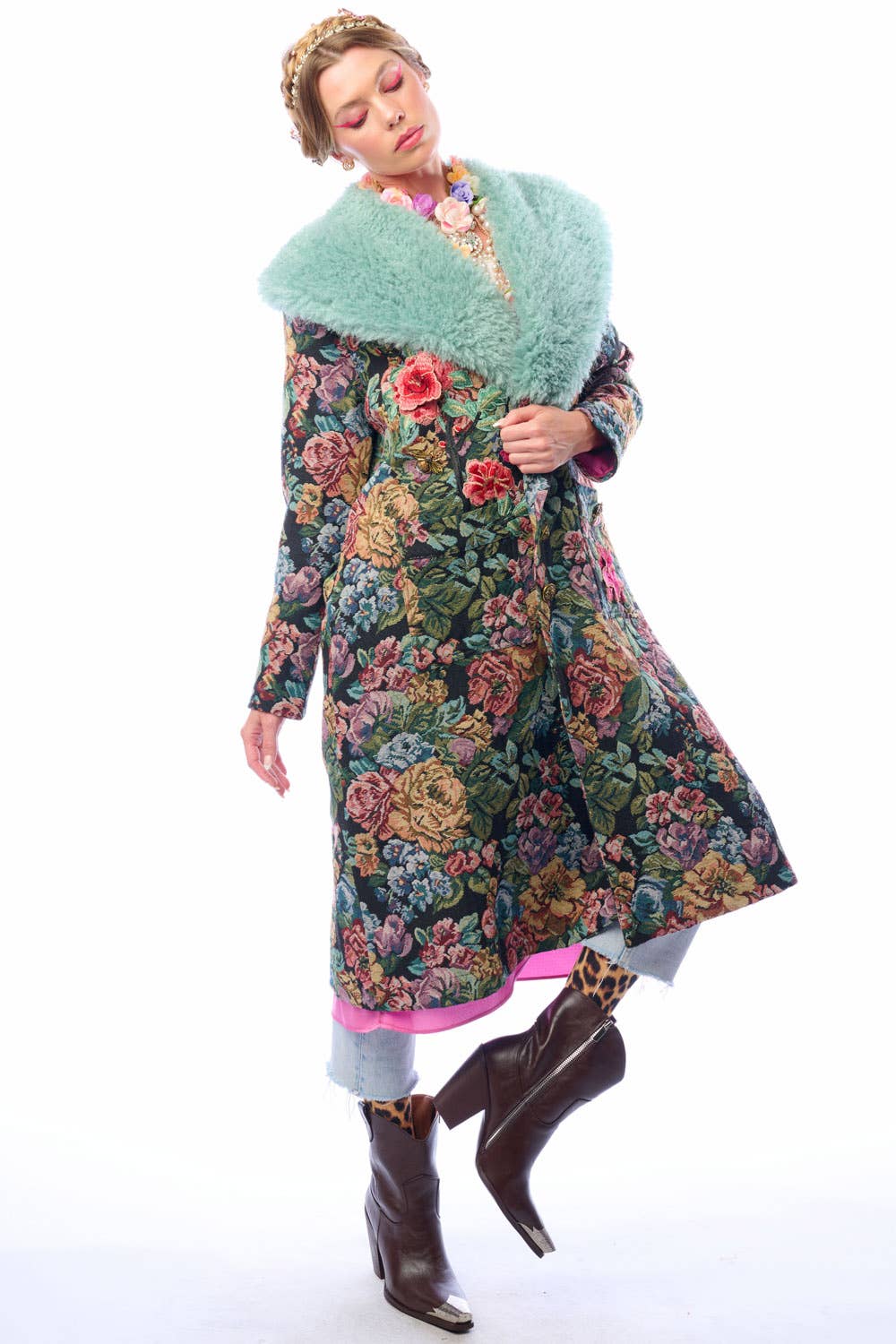Aratta - Isabel Coat