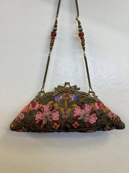 Ricki designs - VINTAGE CREWEL EMBROIDERED CLUTCH AC 276