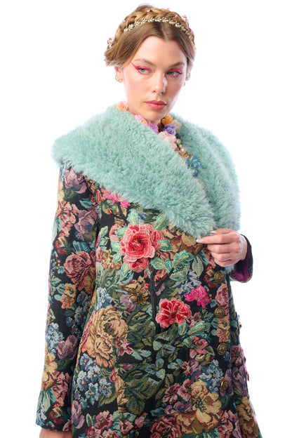 Aratta - Isabel Coat