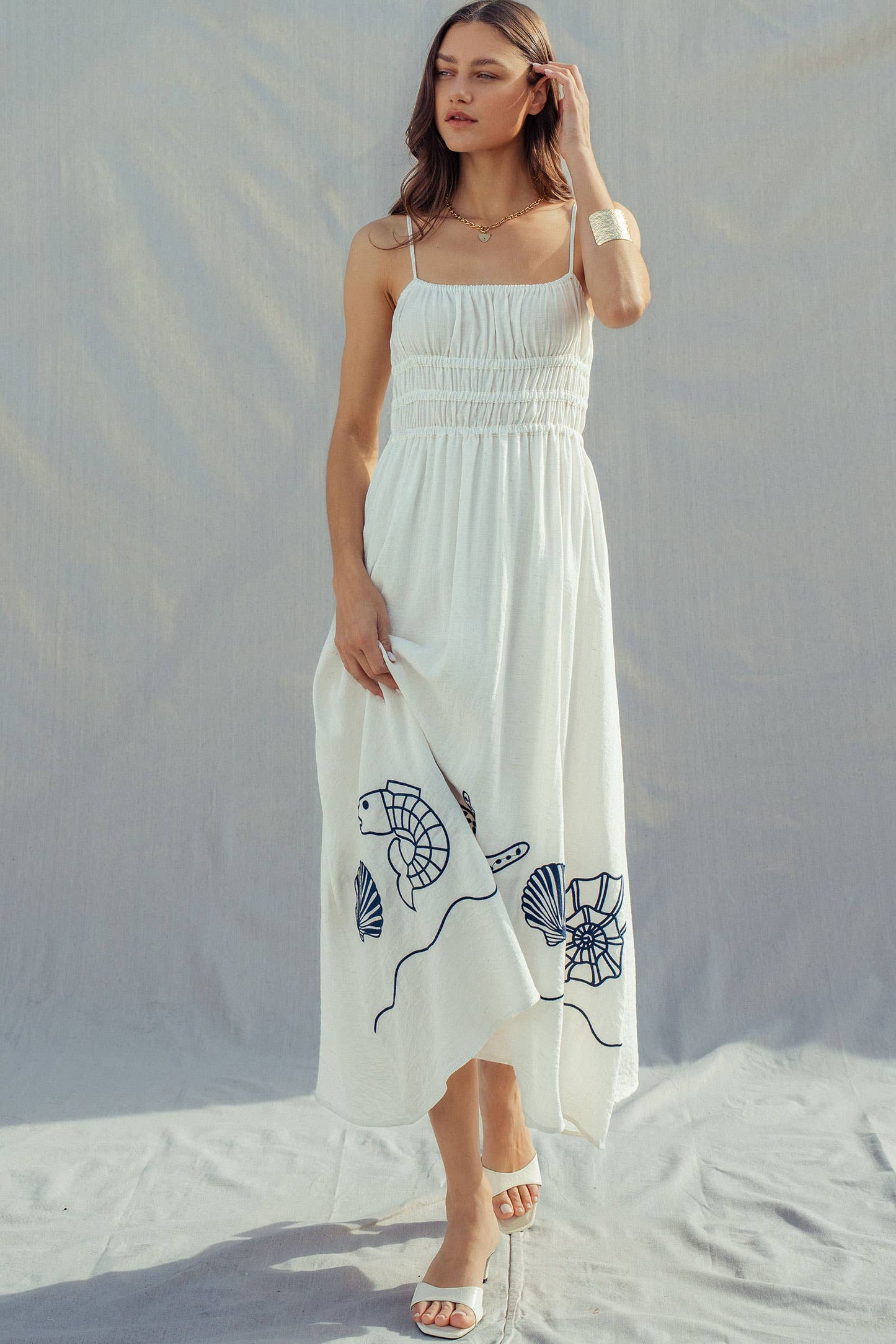 Urban Daizy - Seashell Embroidered Linen Blend Smocked Dress
