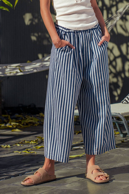 Urban Daizy - Striped Pleated Wide Leg Culotte Pants