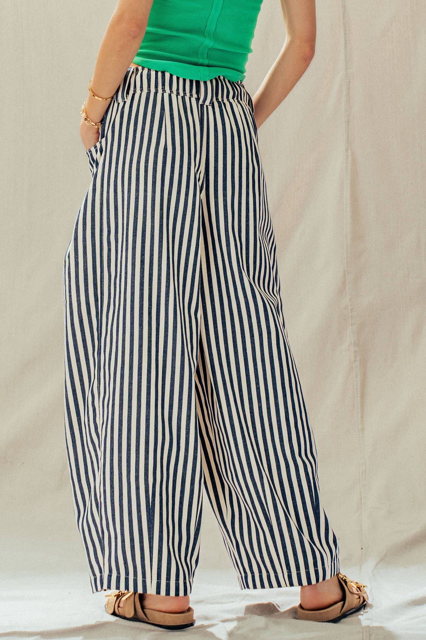 Urban Daizy - Rope Drawstring Balloon Pants Pleated Front