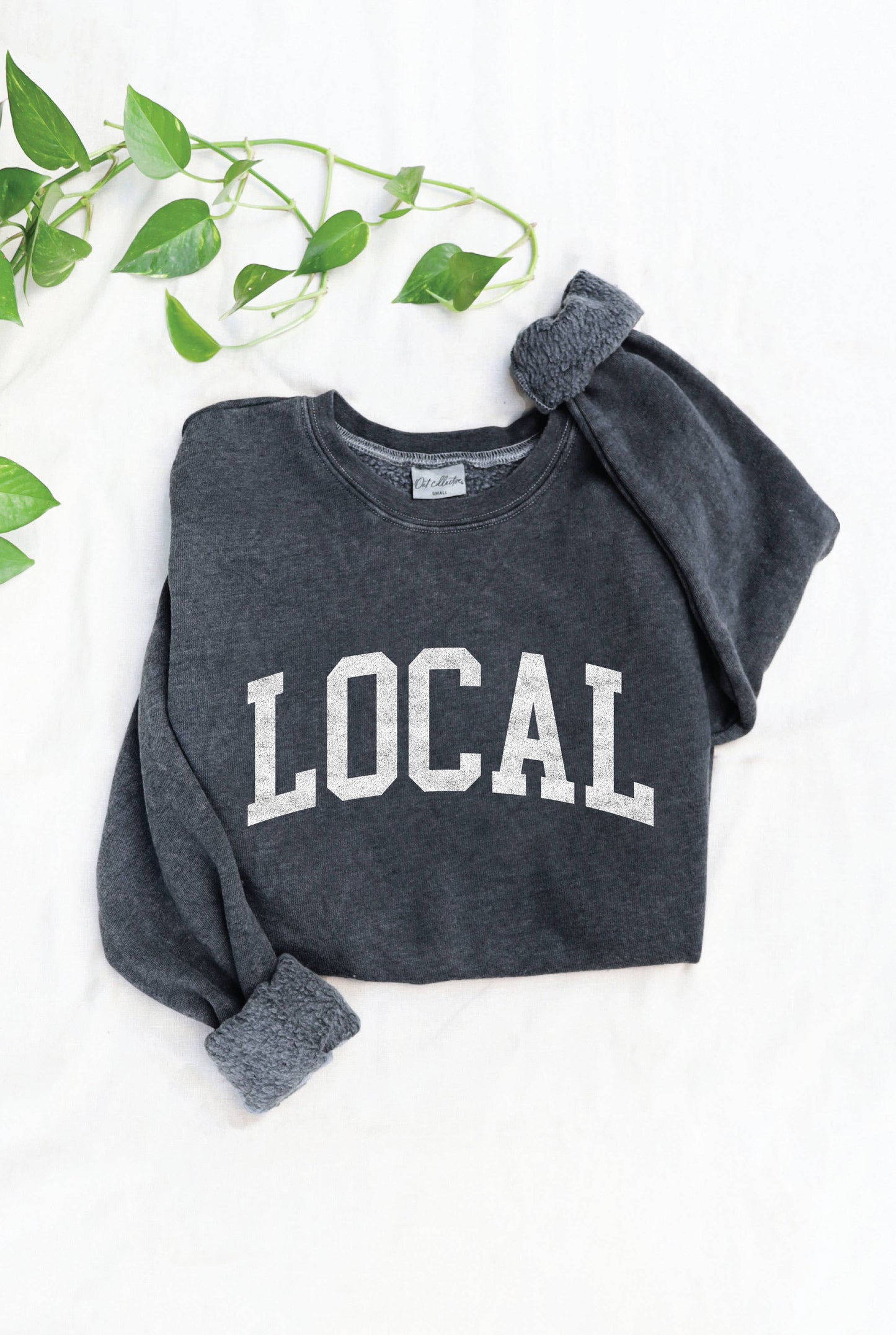 OAT COLLECTIVE - LOCAL  Mineral Washed Graphic Sweatshirt: VINTAGE DENIM / M
