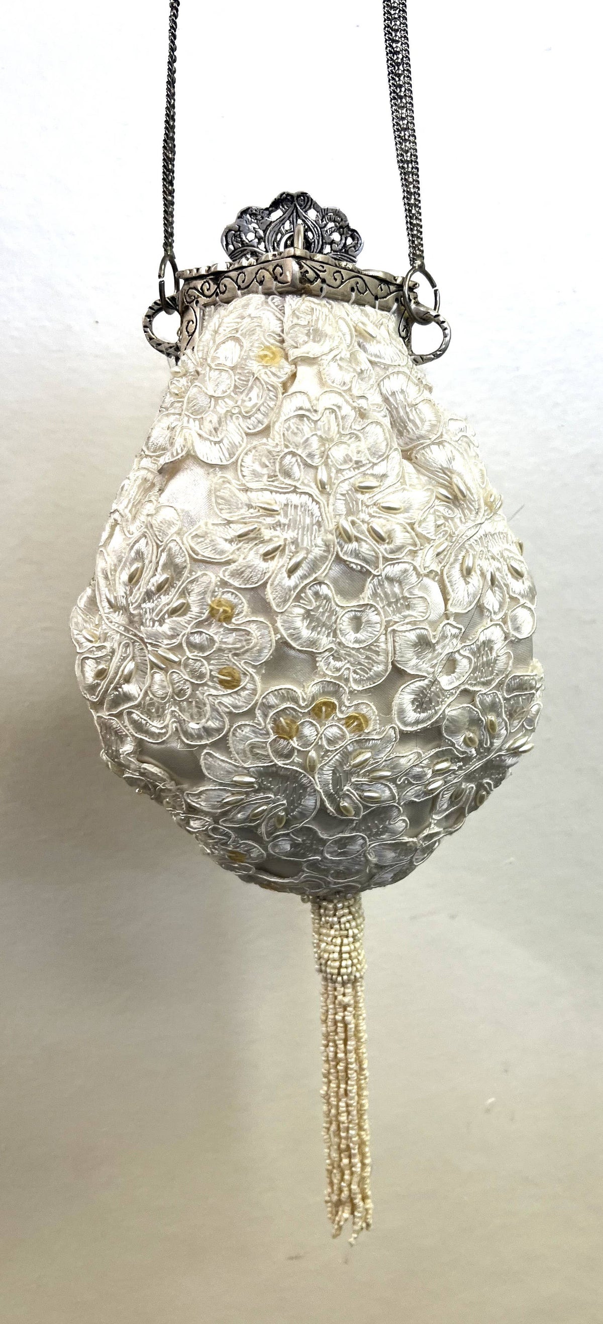 Ricki designs - VINTAGE FRAME BRIDALBEADED BAG SQUARE FRAME TASSEL