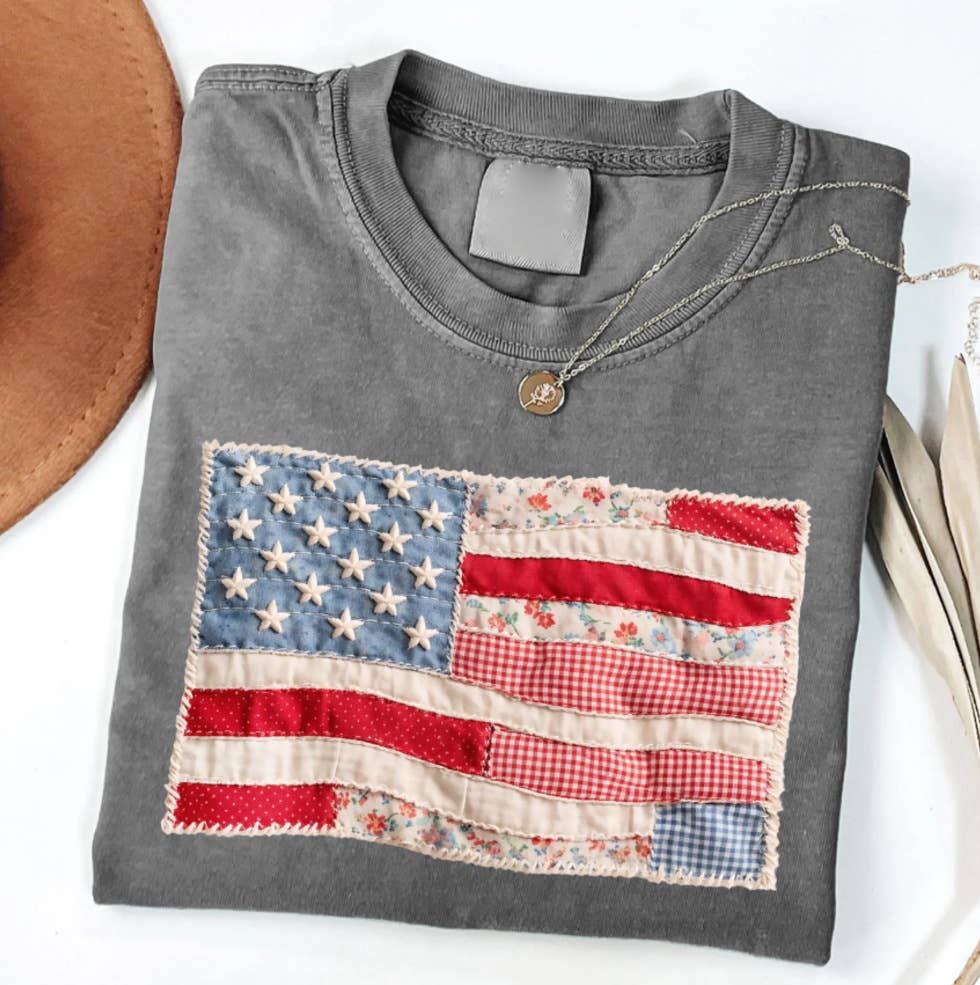 Rosa Clothing - American Flag Faux Texture Patchwork Print T-Shirt