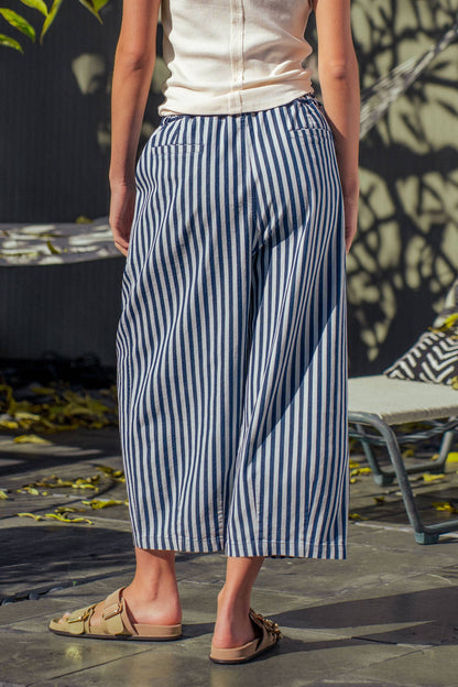 Urban Daizy - Striped Pleated Wide Leg Culotte Pants
