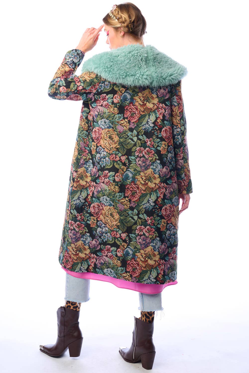 Aratta - Isabel Coat