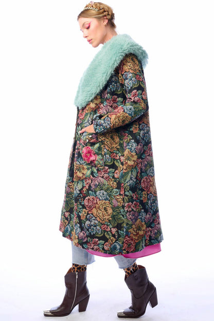 Aratta - Isabel Coat