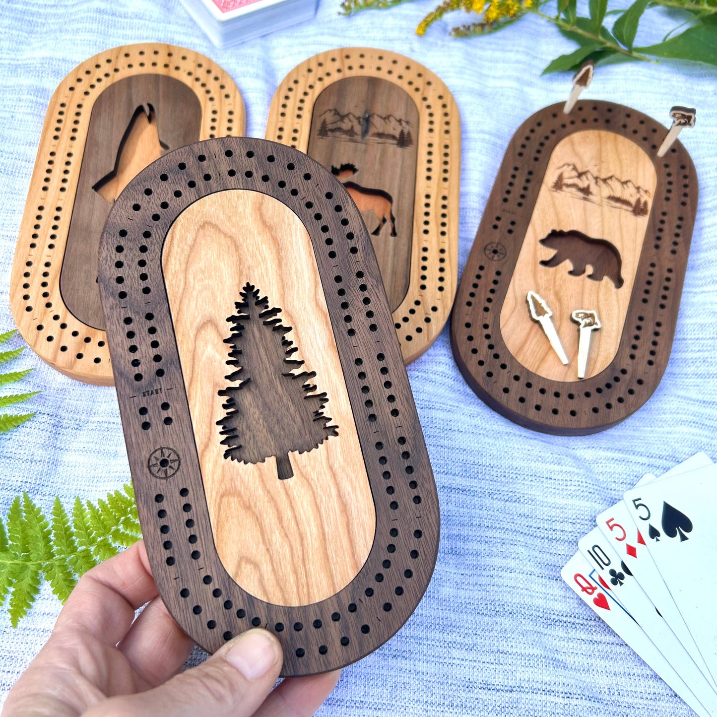 Cast & Carve - Wildlife Mini Travel Cribbage Board & Custom Pegs Set: Anchor / Select best pegs for us