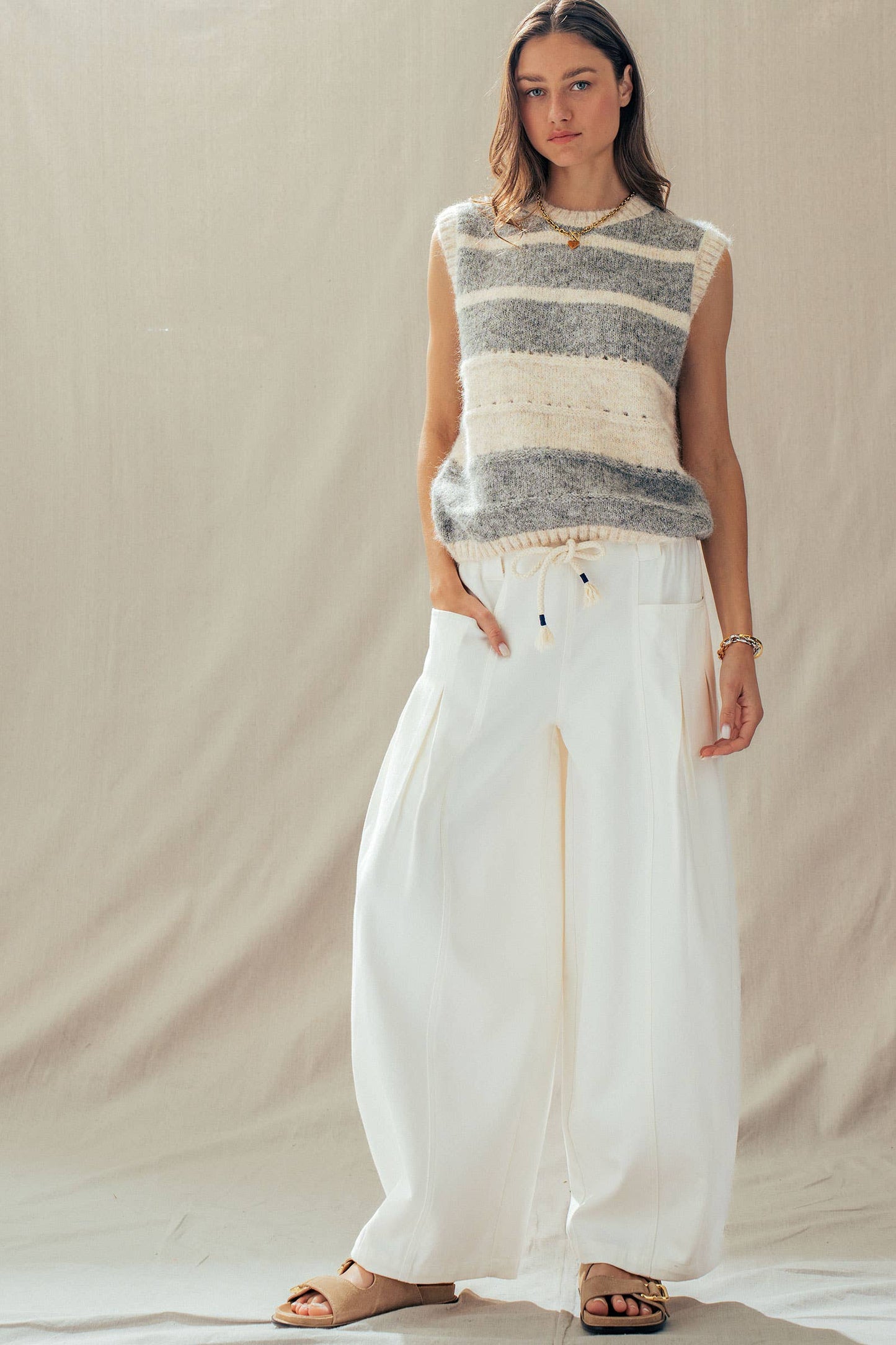 Urban Daizy - Rope Drawstring Balloon Pants Pleated Front