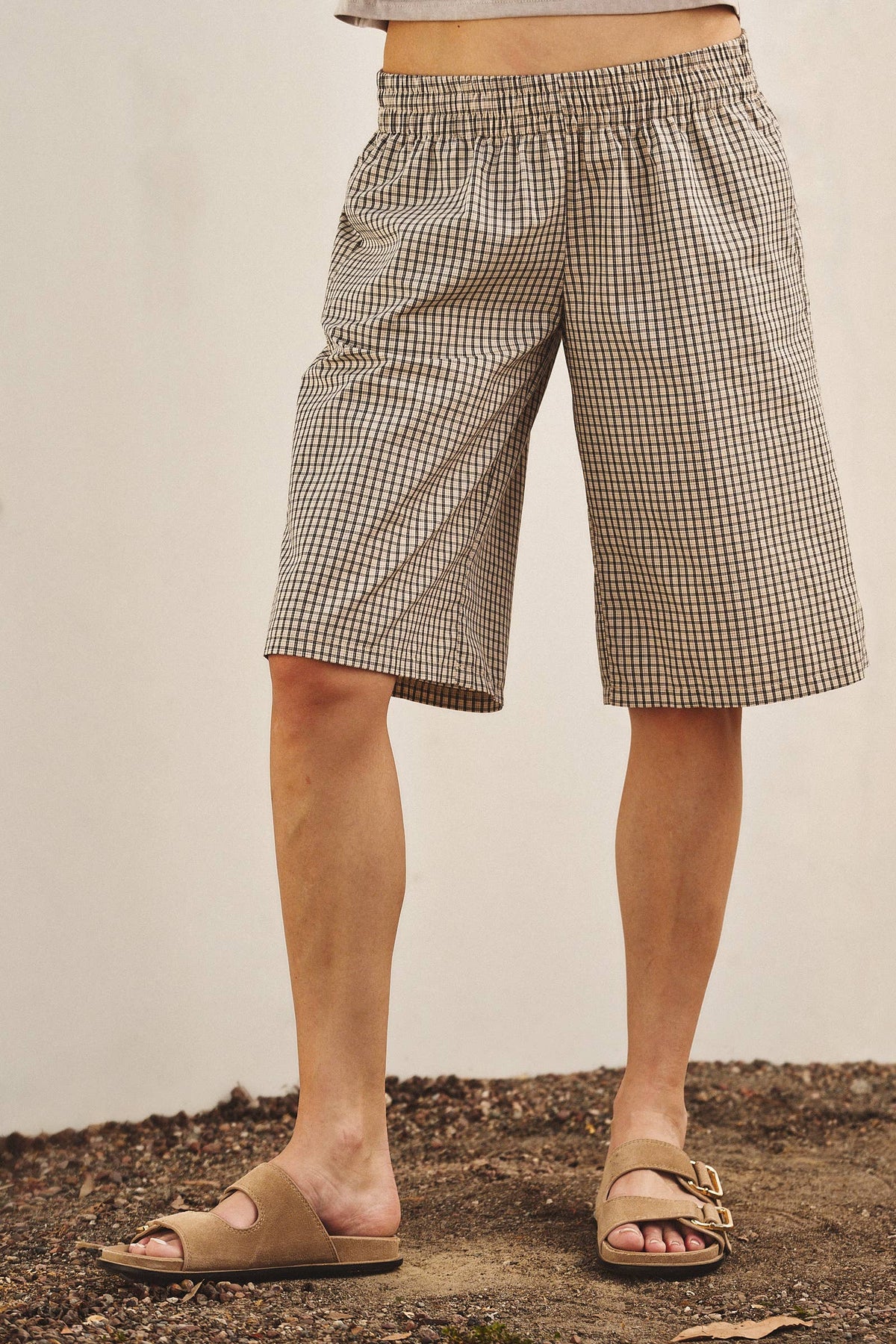 Urban Daizy - Classic Check Print Elastic Bermuda Shorts