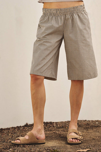 Urban Daizy - Classic Check Print Elastic Bermuda Shorts