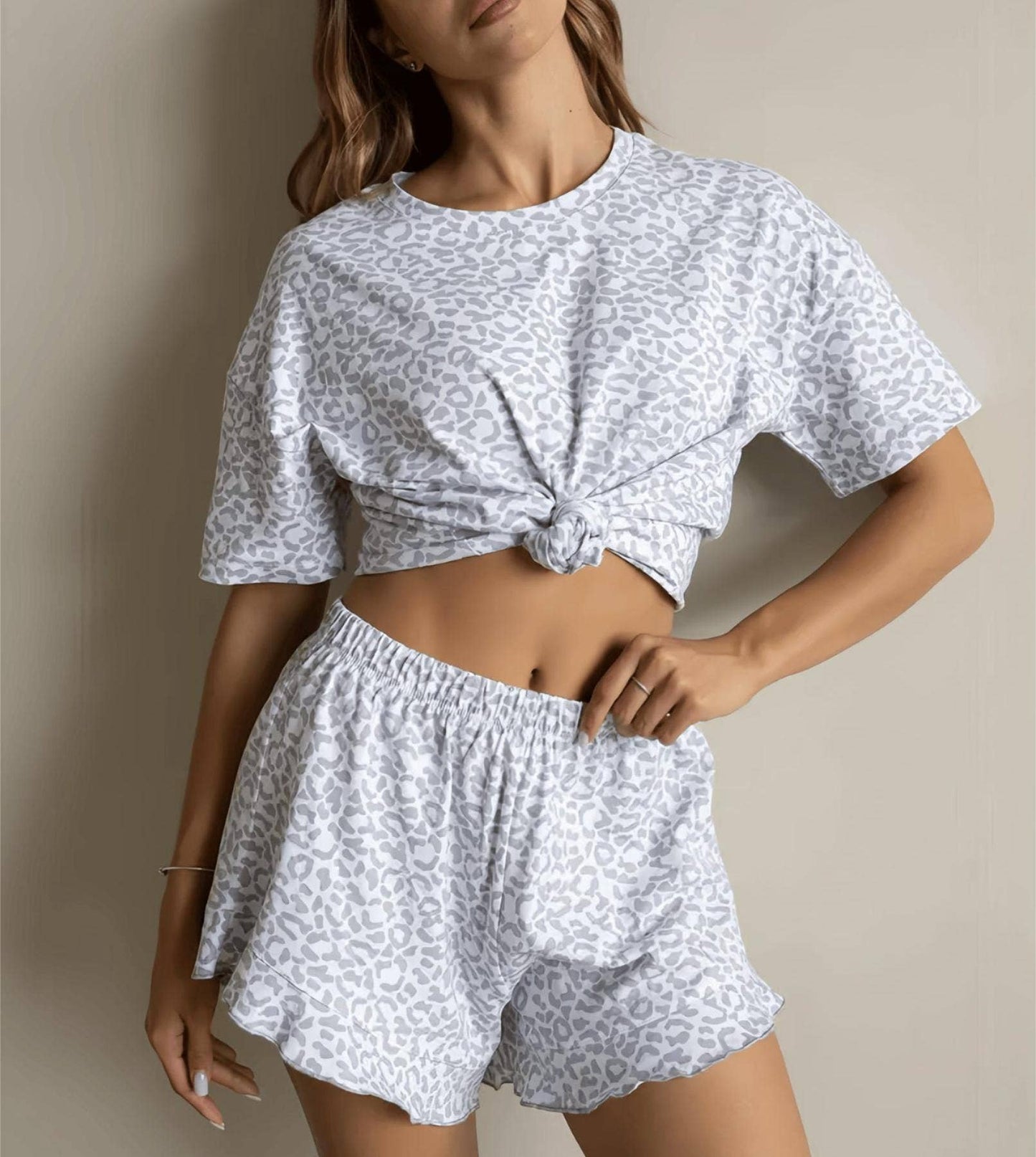Rosa Clothing - Leopard t-shirt & shorts set short sleeves pajamas 2 pcs