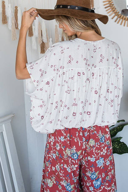 BUCKETLIST - (SALE) T1266-1E Print Pleated Dolman sleeves Top: WHITE/BURGUNDY / S-M-L (2-2-2)