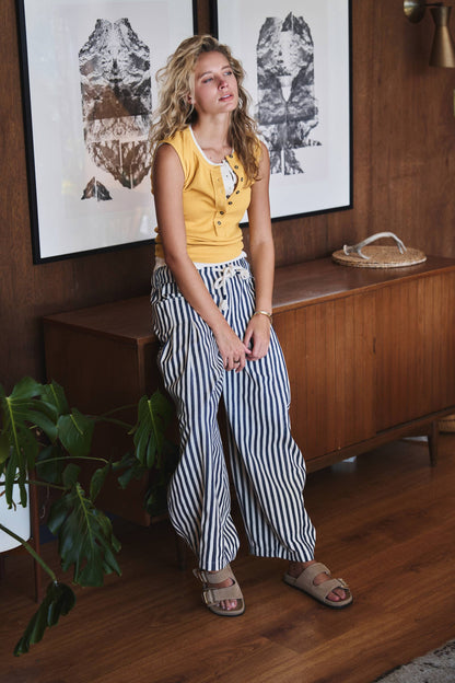 Urban Daizy - Rope Drawstring Balloon Pants Pleated Front