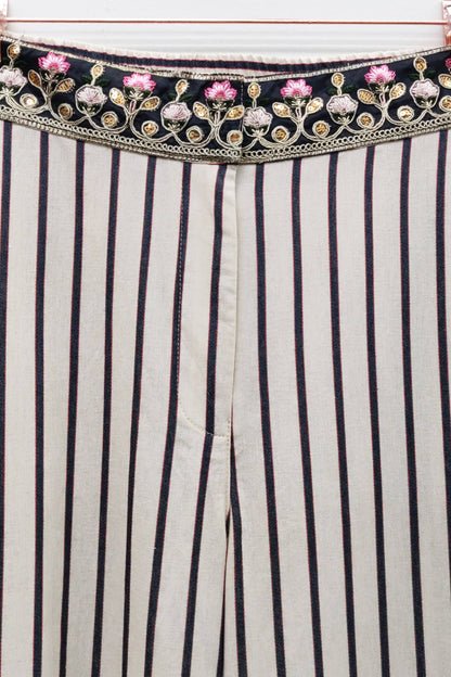 Aratta - Derby Princess Stripe Pants: Cream Stripes / L