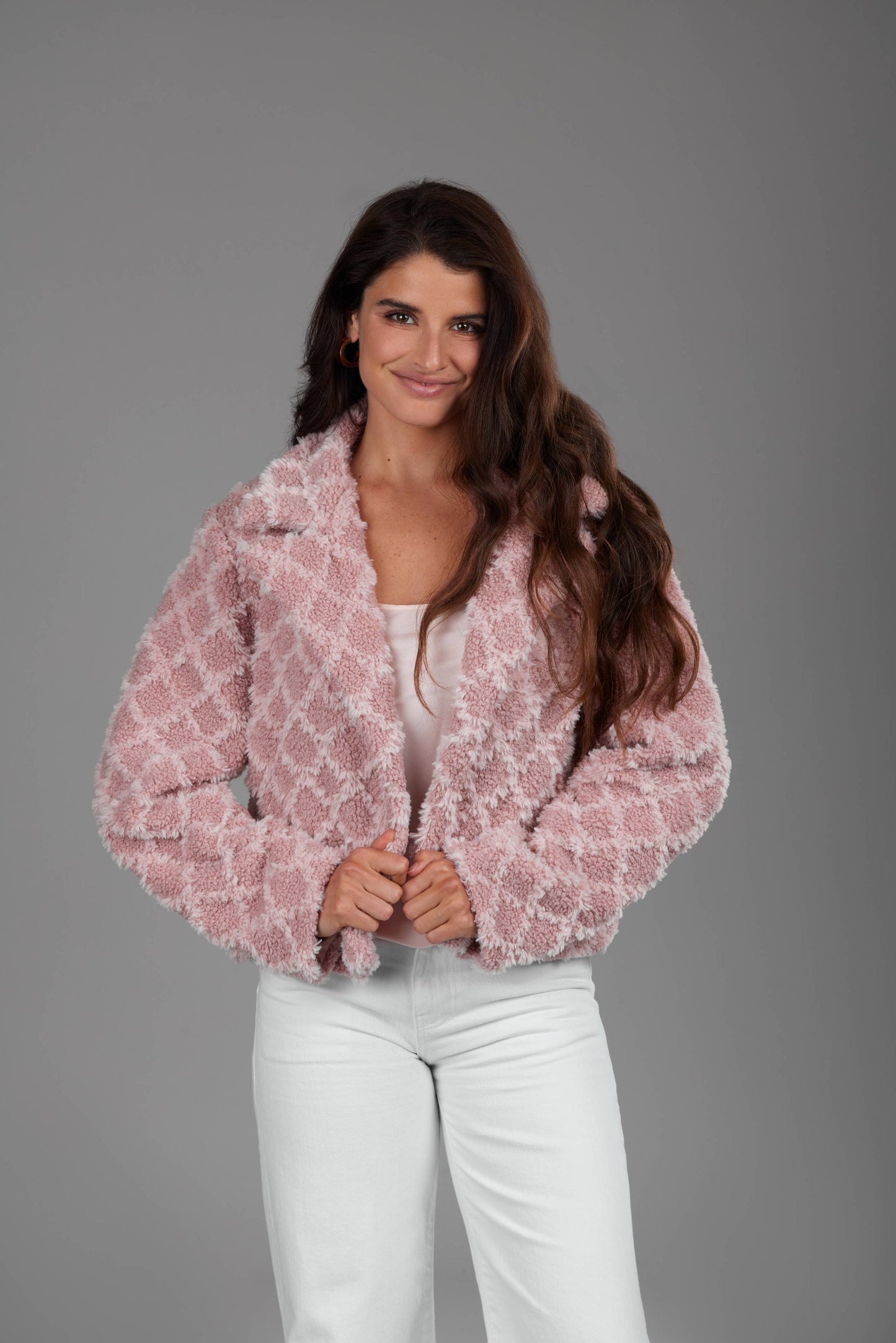 SAACHI - Diamond Patterned Collared Short Jacket
