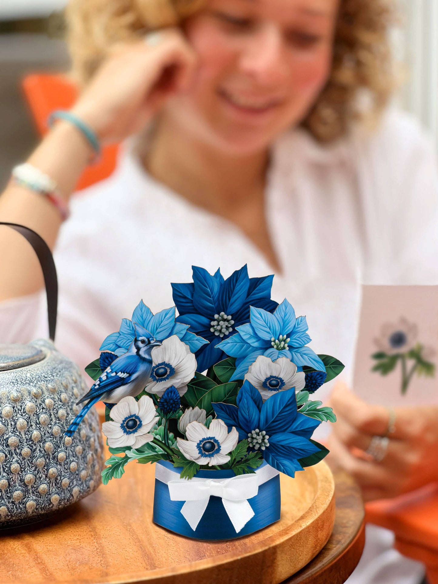 FreshCut Paper LLC - Mini Blue Poinsettia (10 Pop-up Greeting Cards)