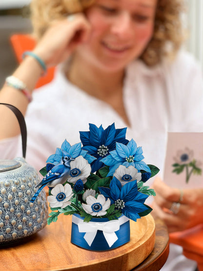 FreshCut Paper LLC - Mini Blue Poinsettia (10 Pop-up Greeting Cards)